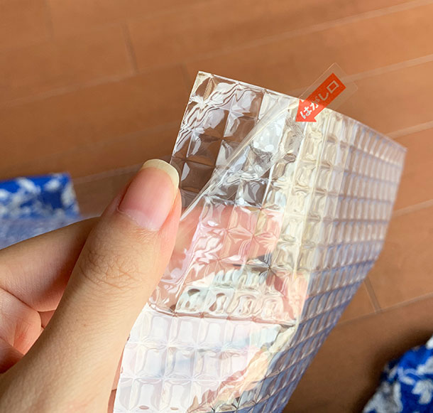 めくり紙がついているので、これをはがしながら作業を進めていきます