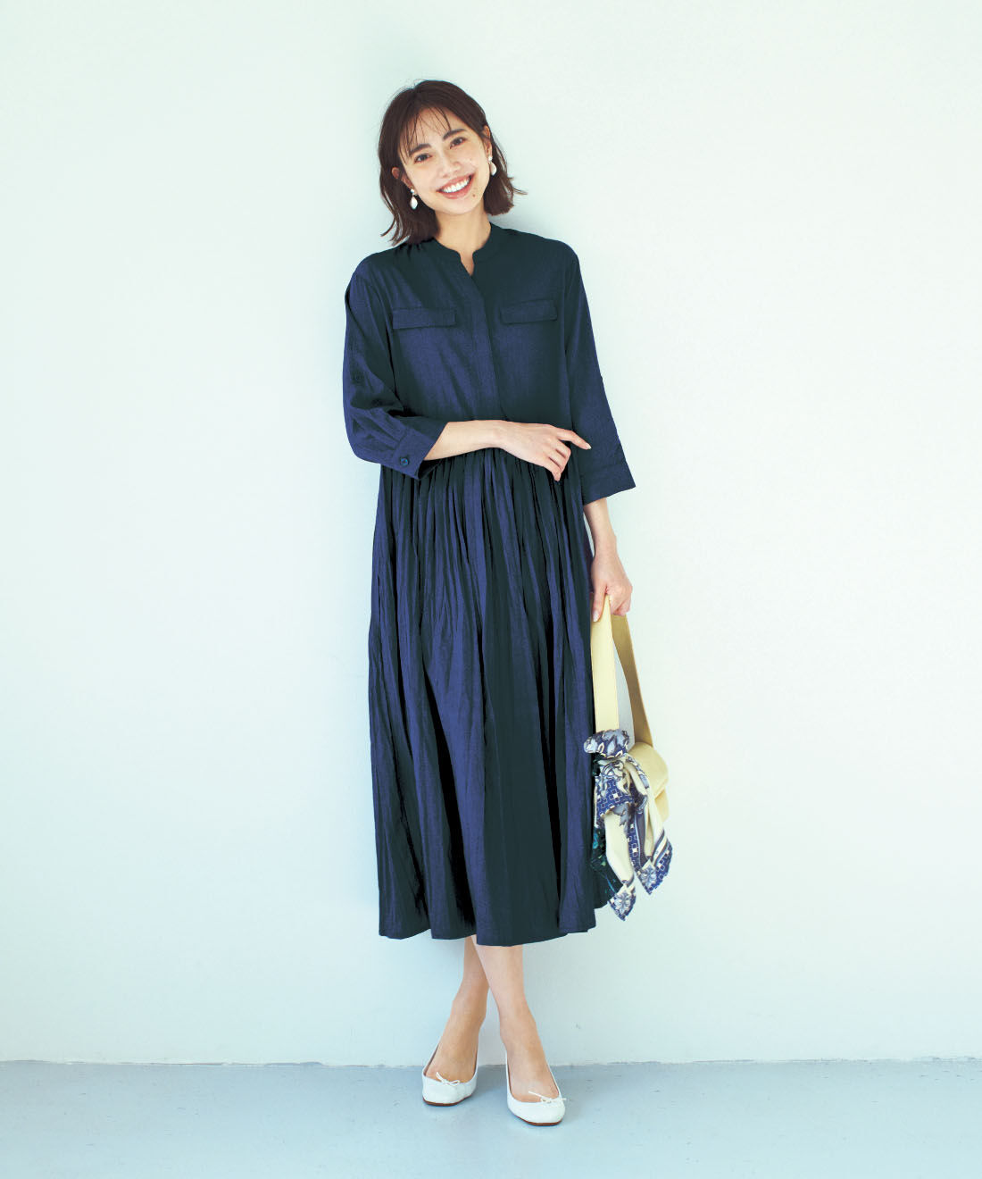 IEDIT | 撥水加工のワッシャー プリーツワンピース〈ネイビー〉