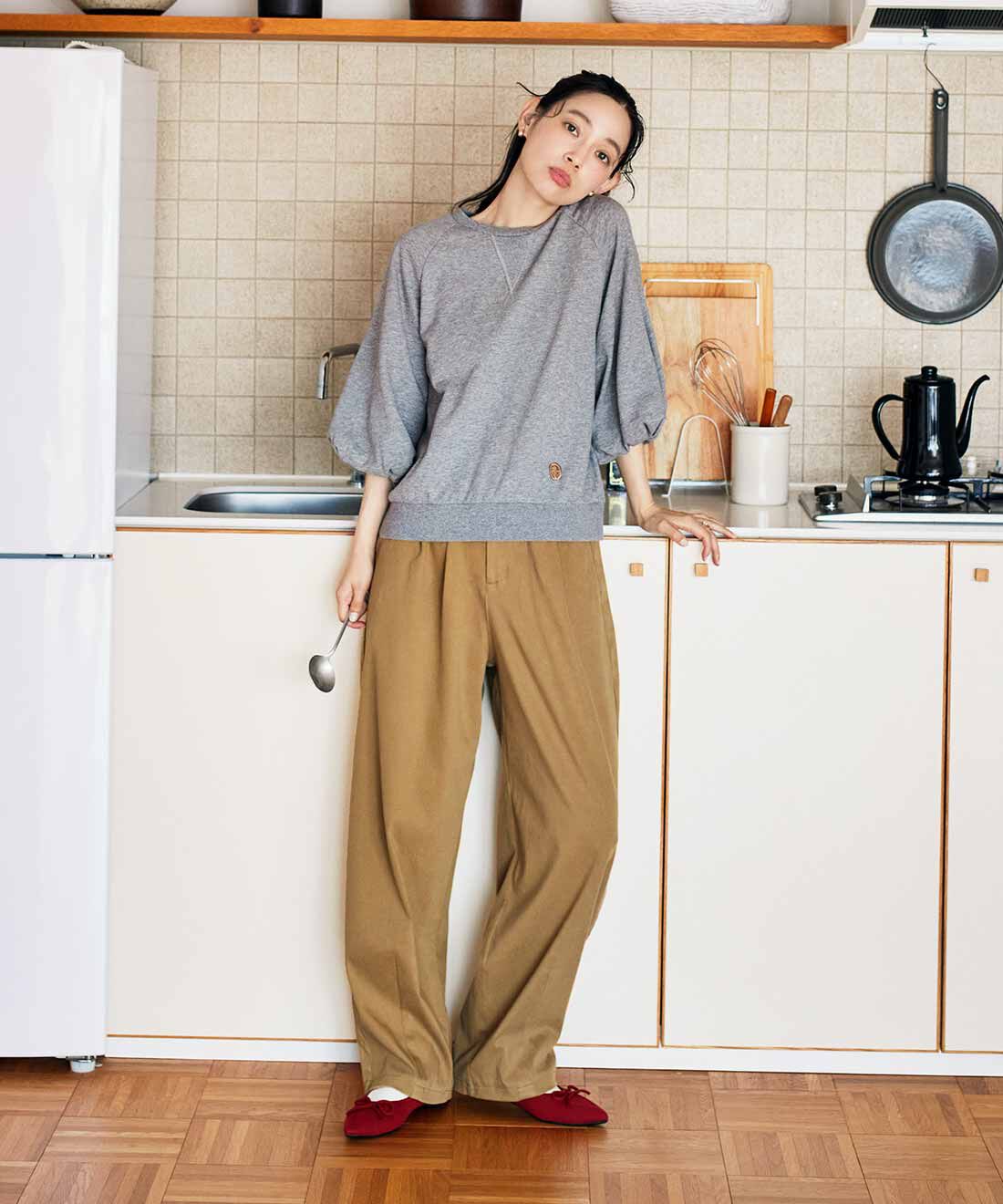 and myera|ａｎｄ　ｍｙｅｒａニットツイルパンツ〈ベージュ〉のコーディネート