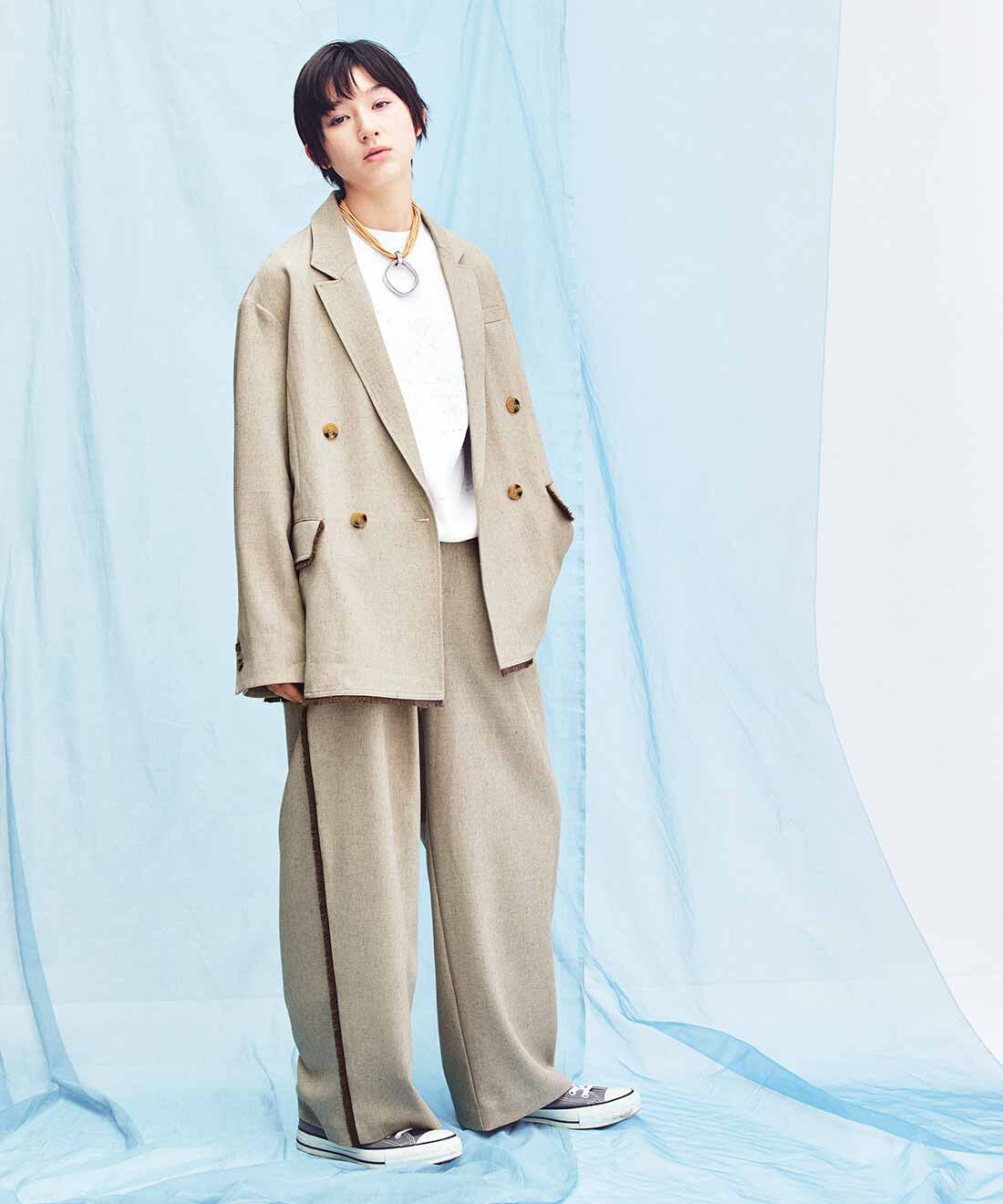MEDE19F|フリンジ遣いのカットオフパンツ〈グレージュ〉のコーディネート