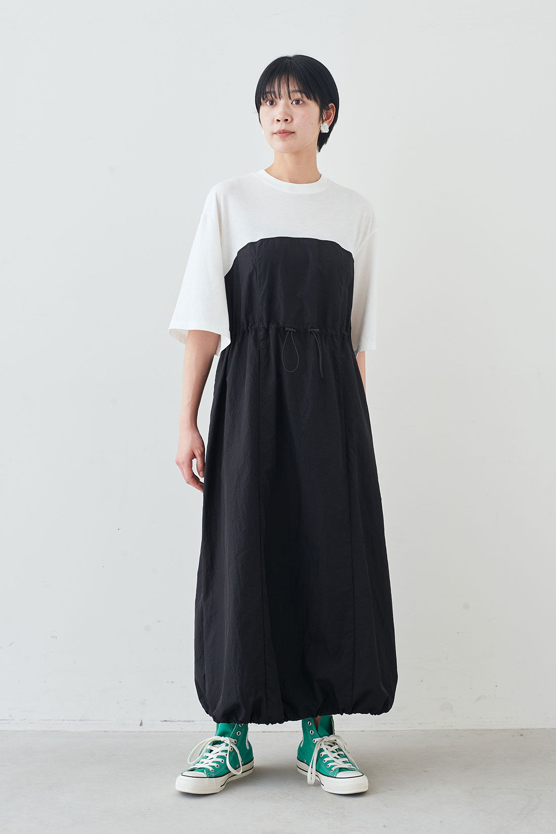 MEDE19F|MEDE19F　カットソー&times;撥水生地のドッキングワンピース〈ホワイト&times;ブラック〉