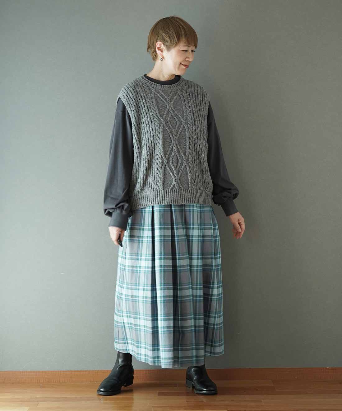 THREE FIFTY STANDARD|金子敦子さんと作ったチェックスカート〈ライトブルー〉のコーディネート