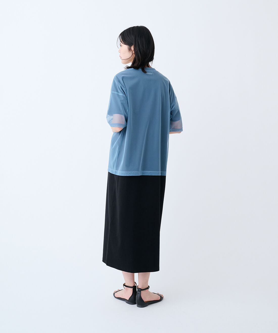 THREE FIFTY STANDARD|小谷実由さん タブリエ付きワンピース〈ブラック〉のコーディネート