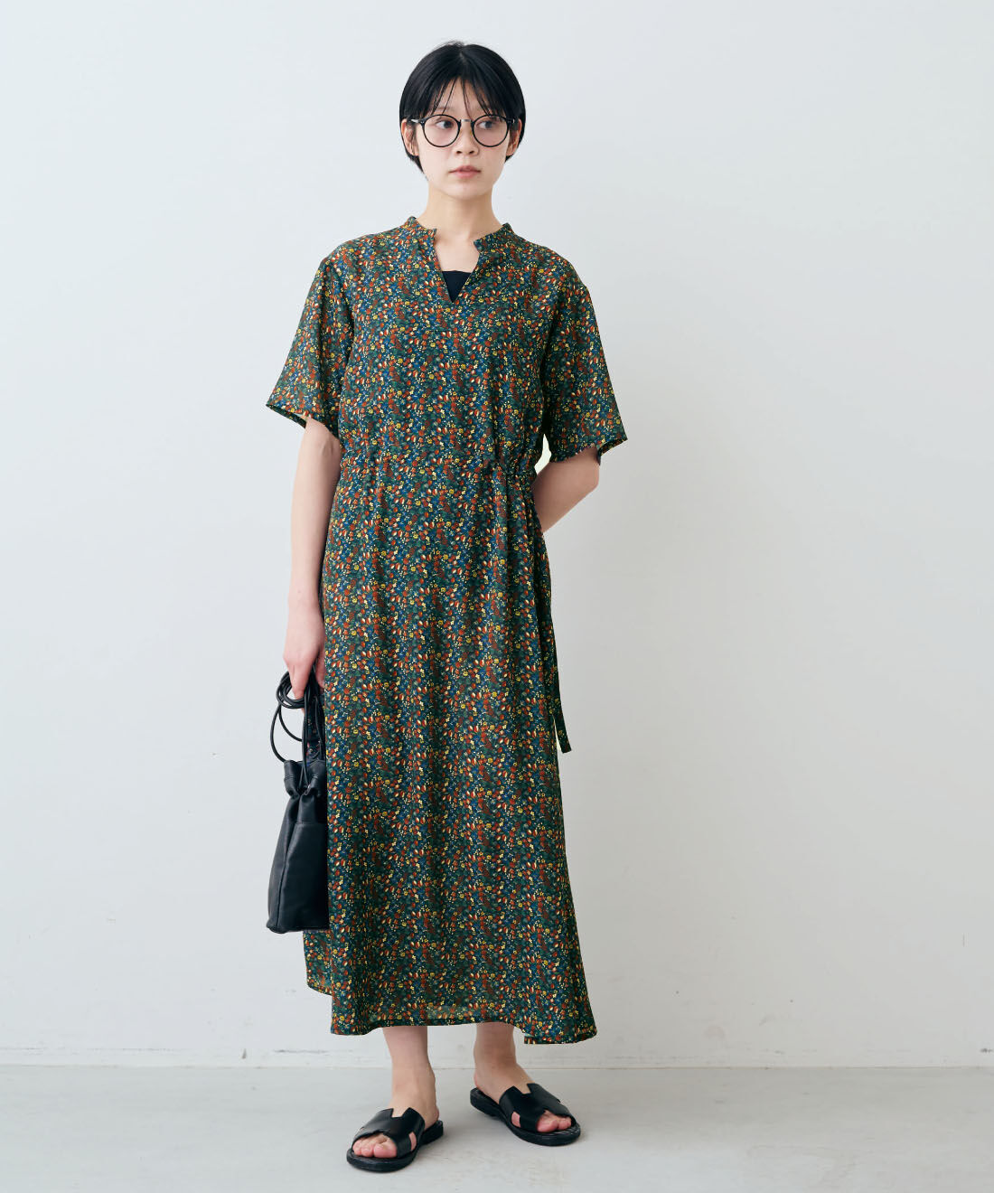 THREE FIFTY STANDARD|ミュルーズモダン 総柄 ヴィンテージプリントワンピース〈ネイビー〉のコーディネート